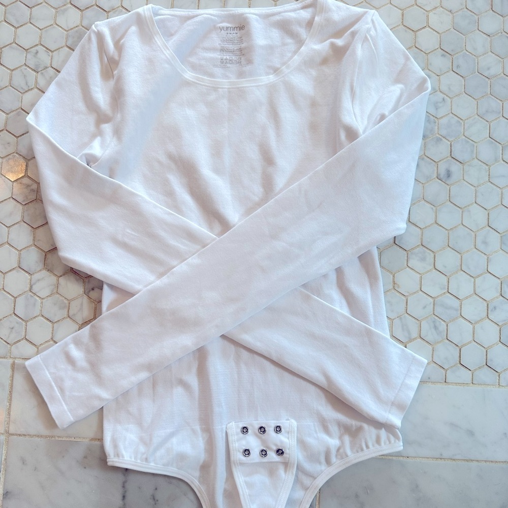 YUMMIE bodysuit with tummy control size smal